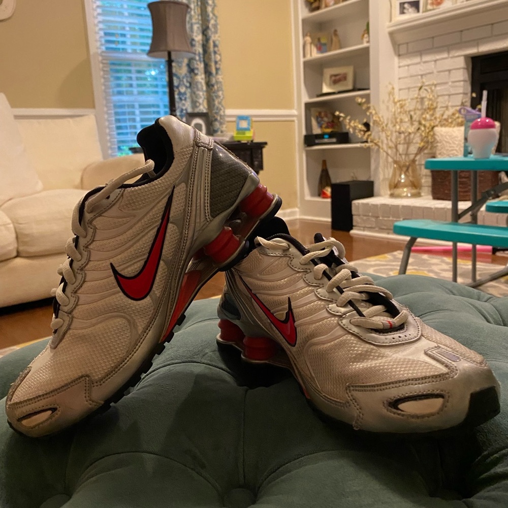 Girl youth size 5.5 Nike shox shoes